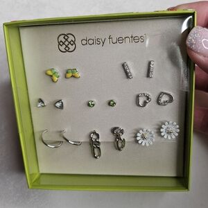Daisy Fuentes Boxed Set New 8 Pairs Pierced Earrings Summer Fashion Jewelry